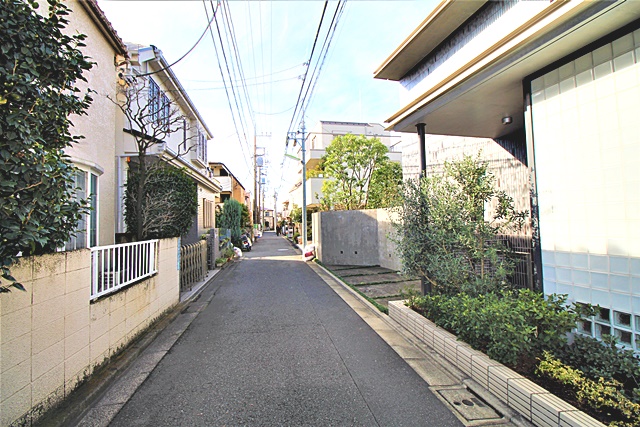 修正現地から50m