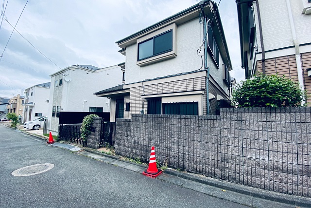 現地