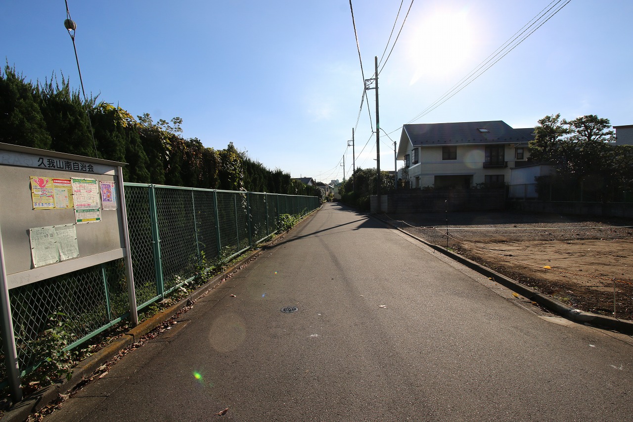 東側道路