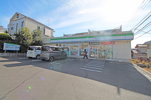 ファミリーマート深沢五丁目店